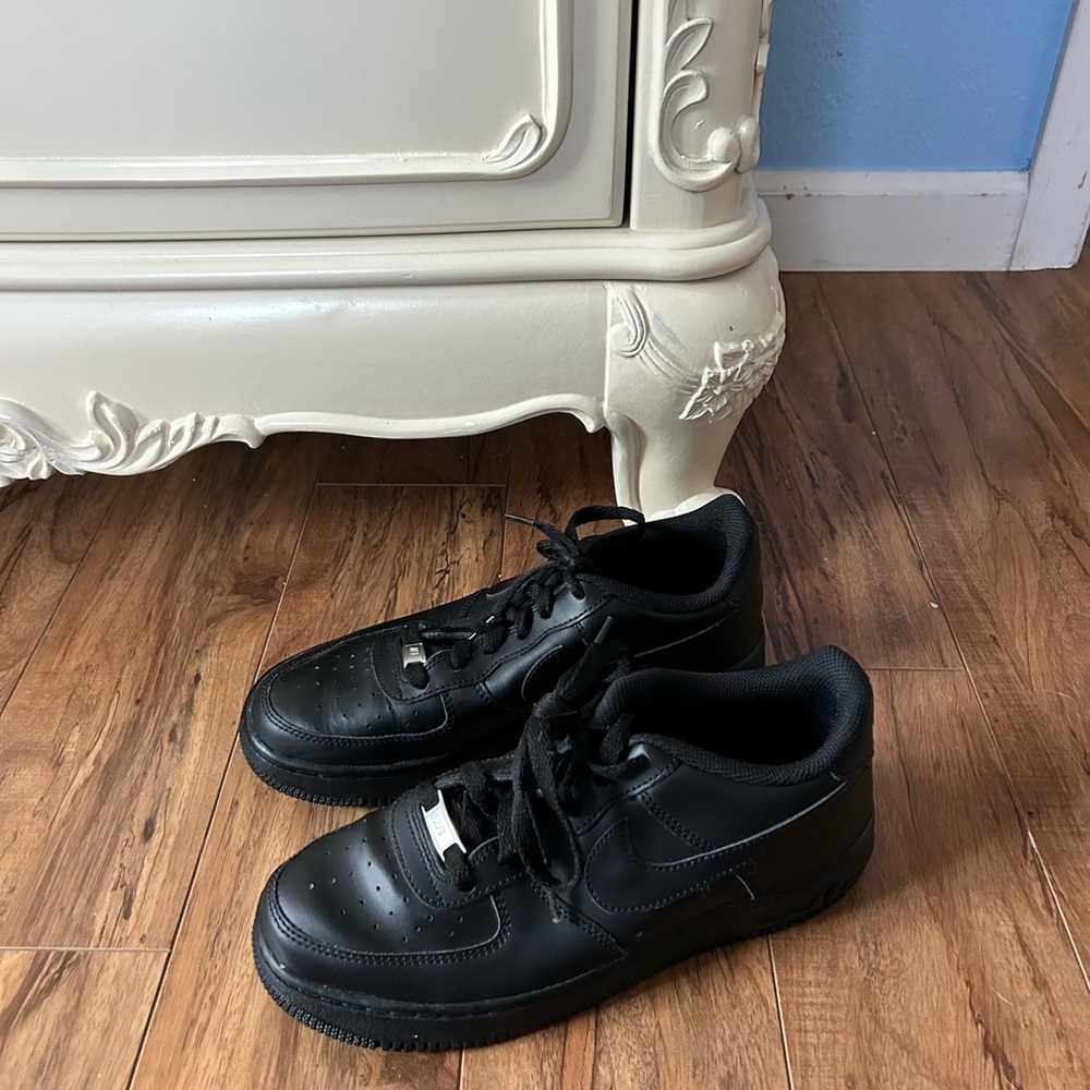 Men's Black Sneakers